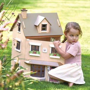 Tender Leaf Beige Foxtail Villa