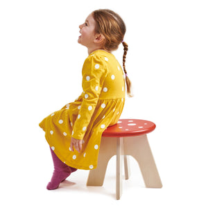 Tender Leaf Toadstool sitting