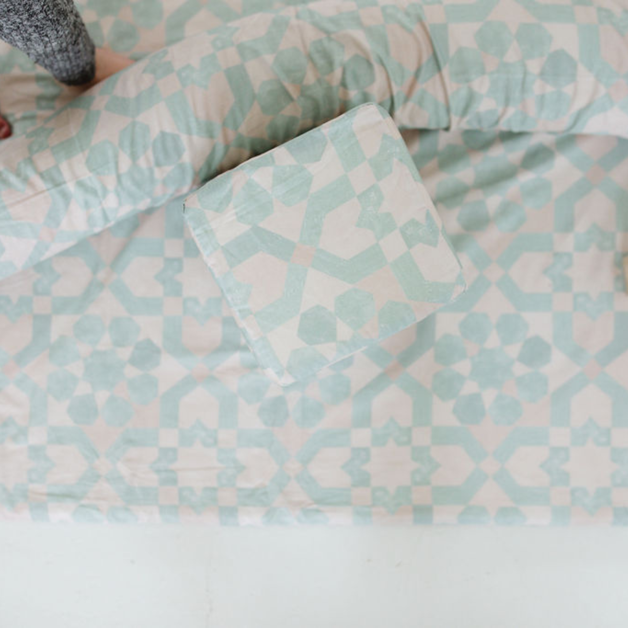 Toki Mats Green Tile Support Pillow