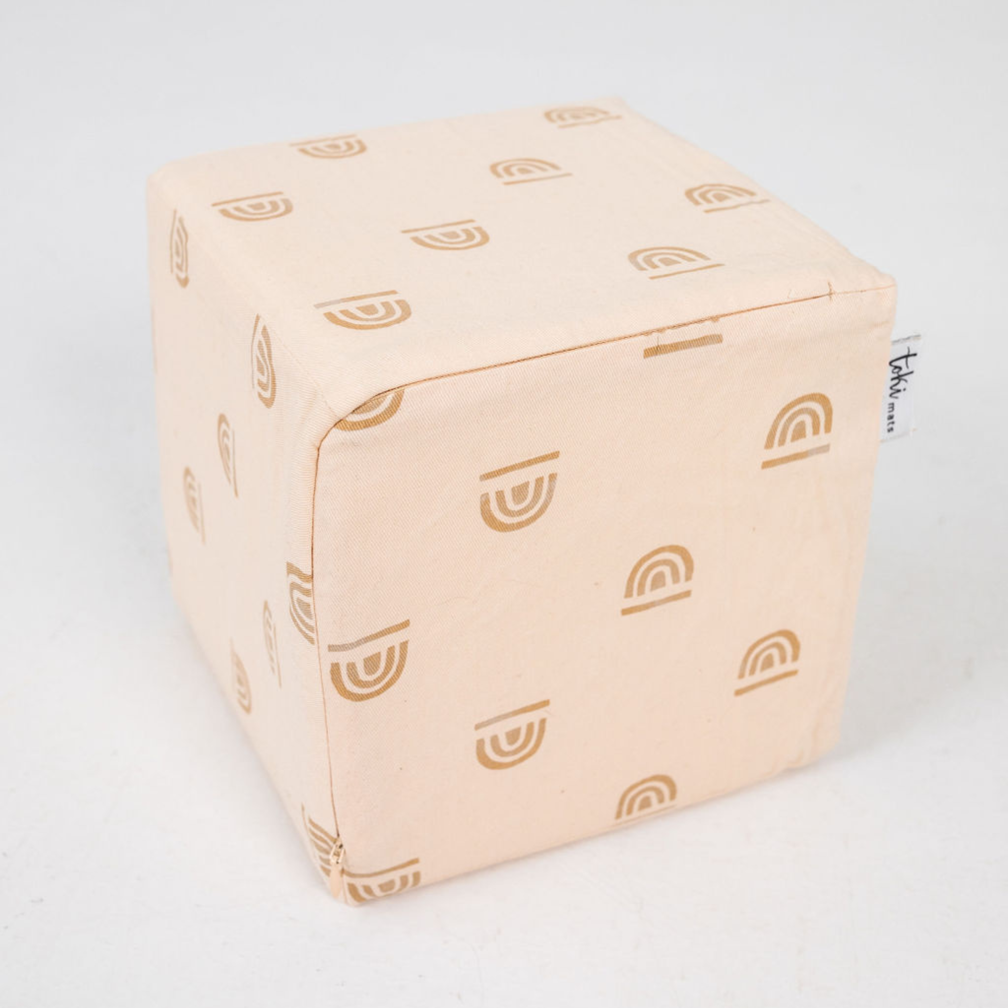 Toki Mats Rainbow Stamp in Cream Play Cube