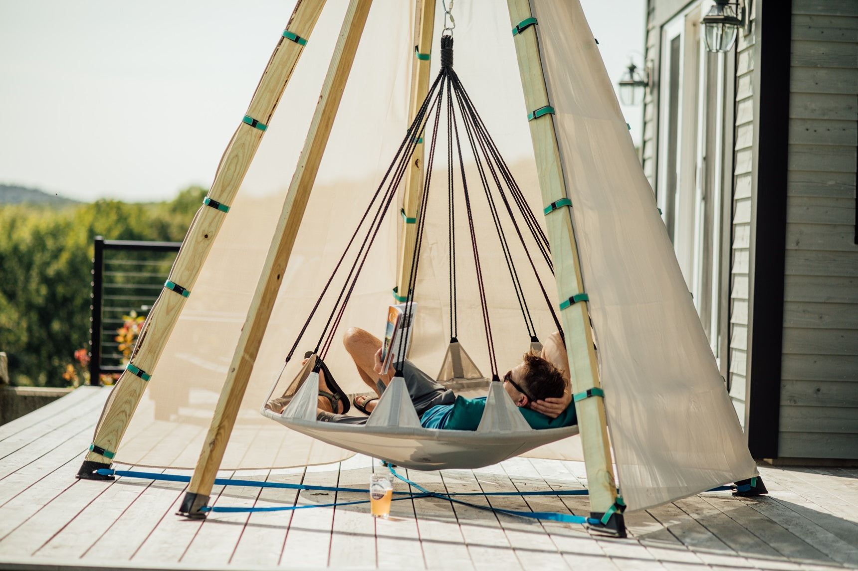 Hover Swing | Bijou Accessory