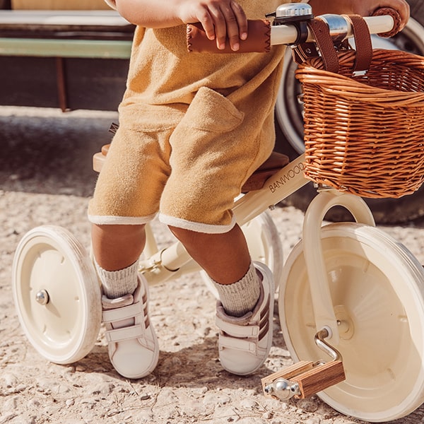 Banwood Vintage Trike Lifestyle 1