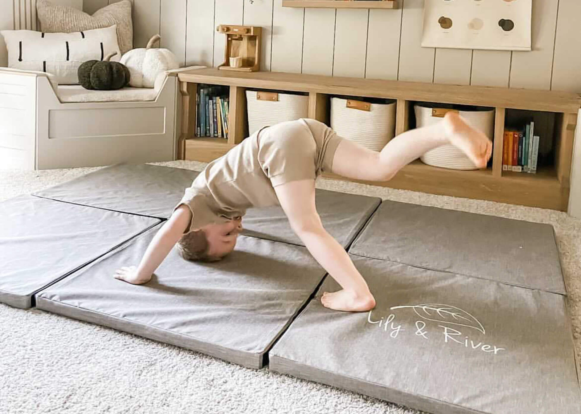 Lily and River Big Mat Kid Playing