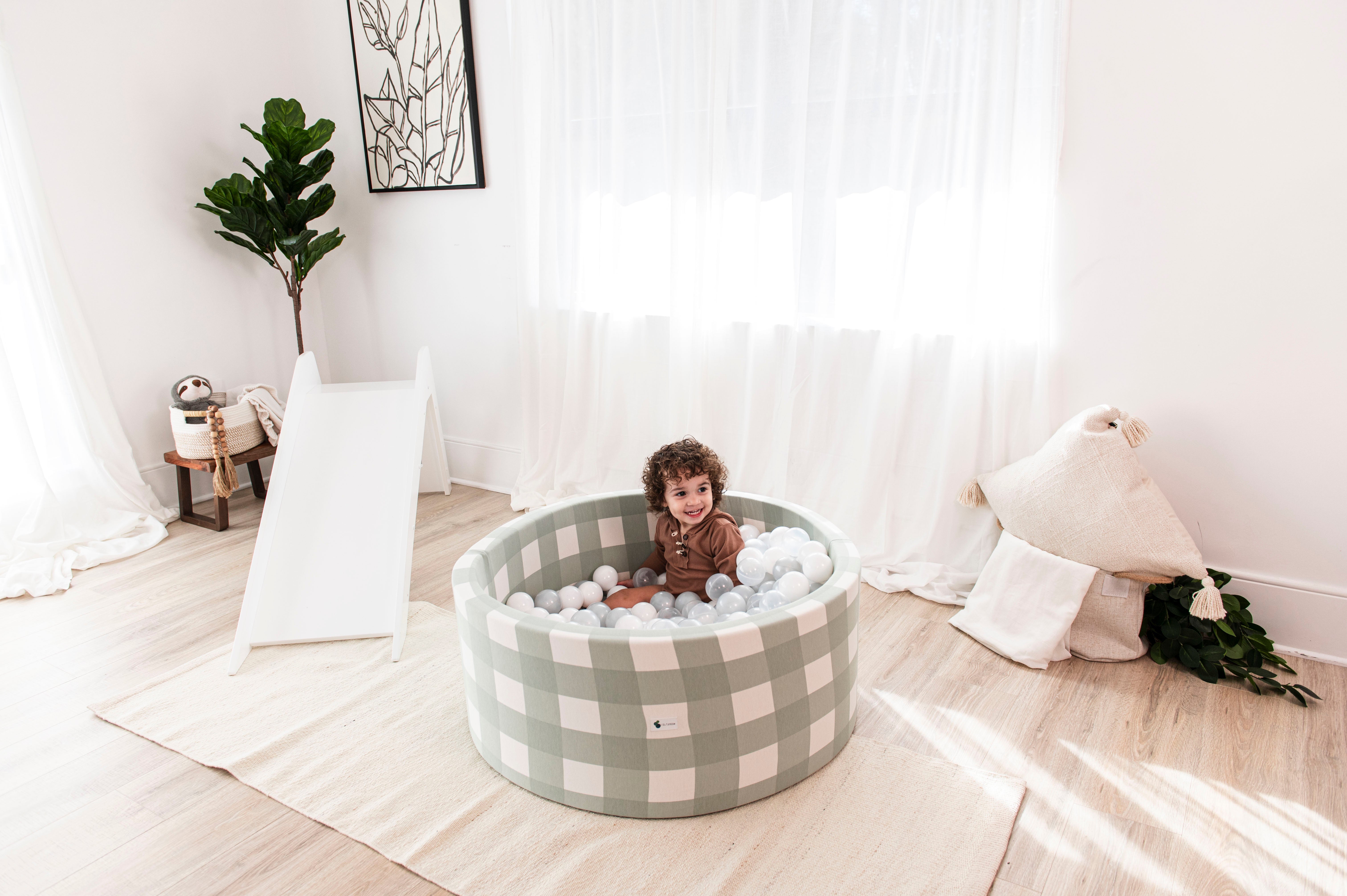 Ball Pit + 200 Pit Balls