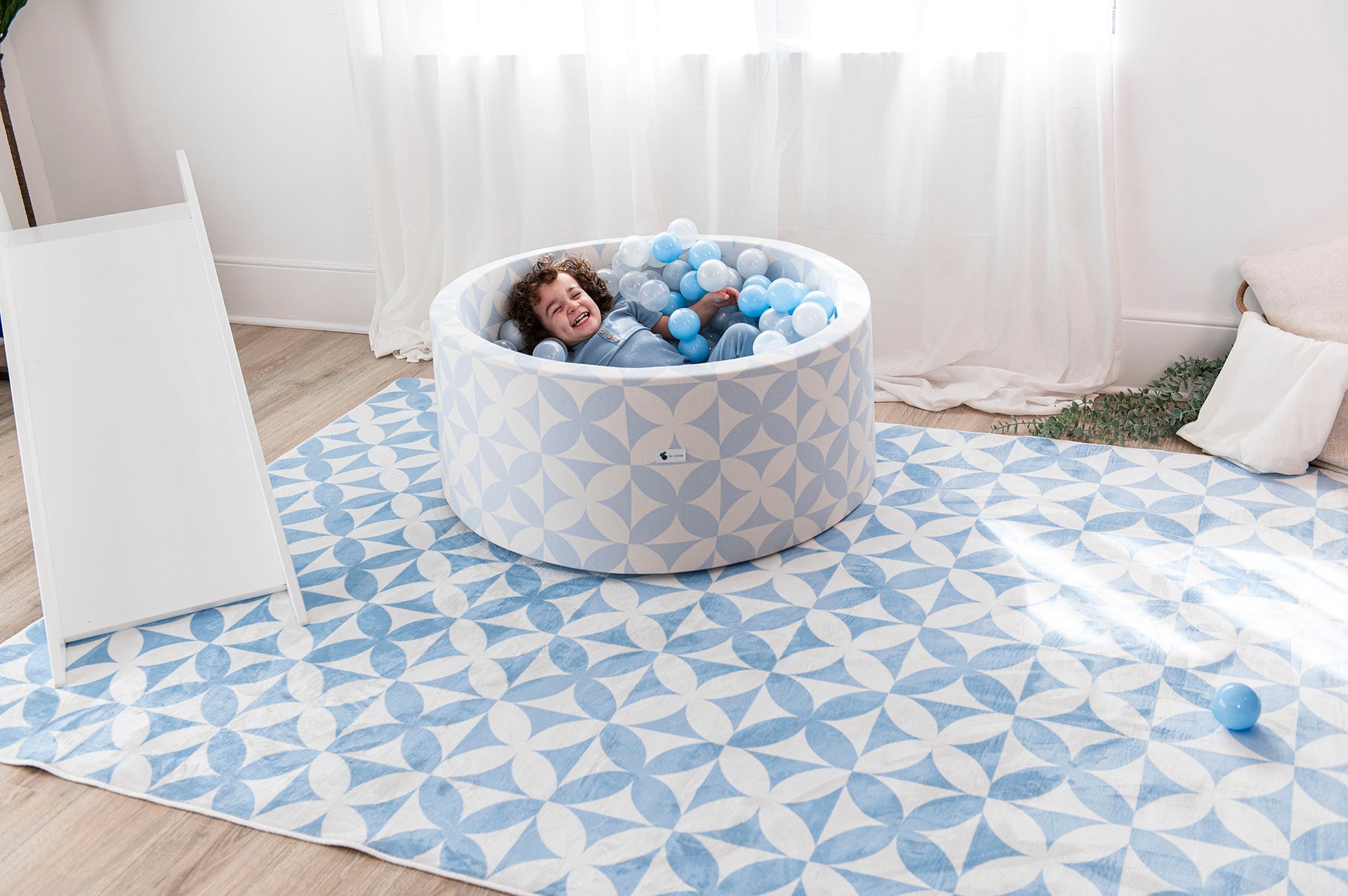 Ball Pit + 200 Pit Balls