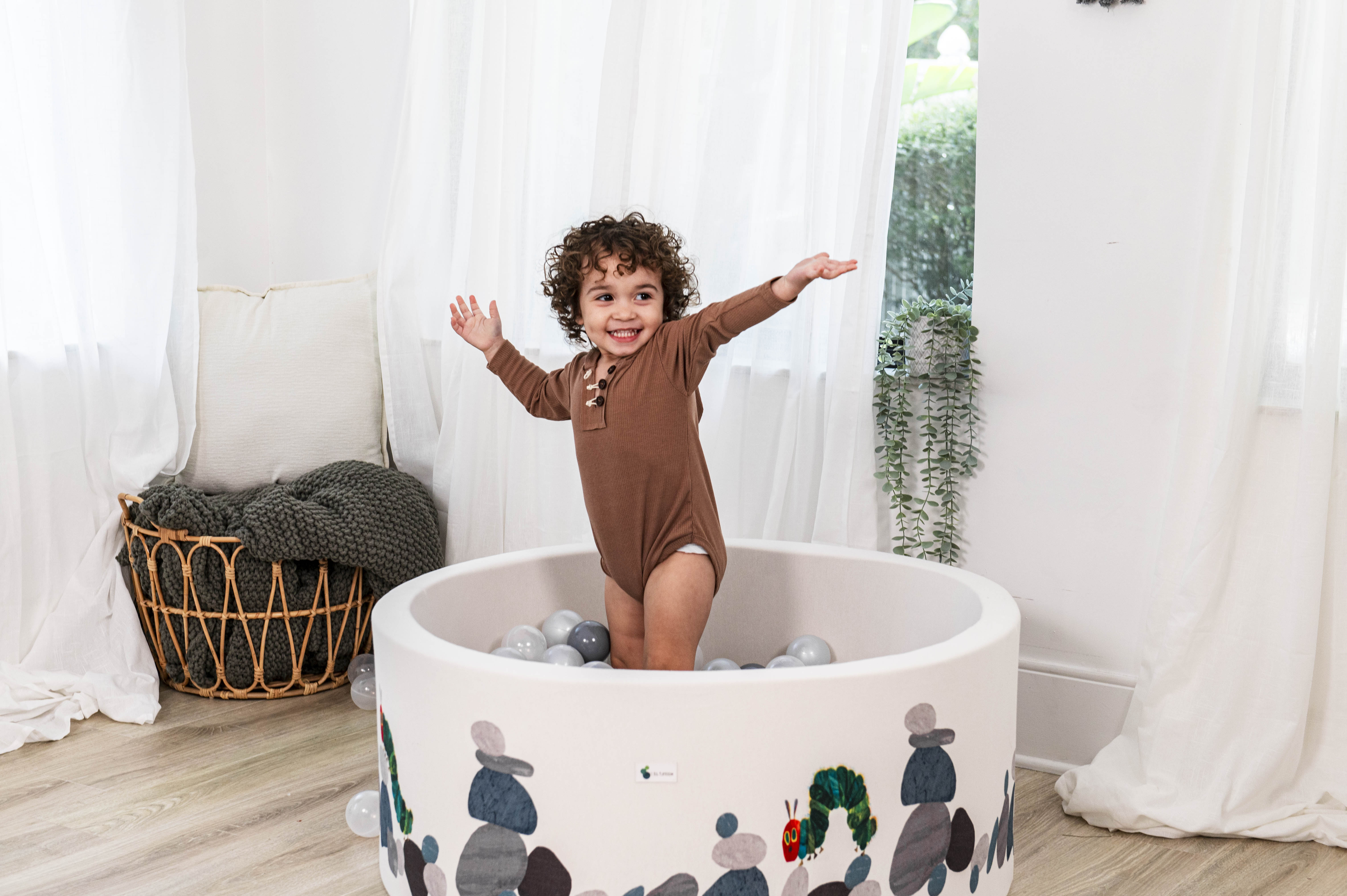 Ball Pit + 200 Pit Balls