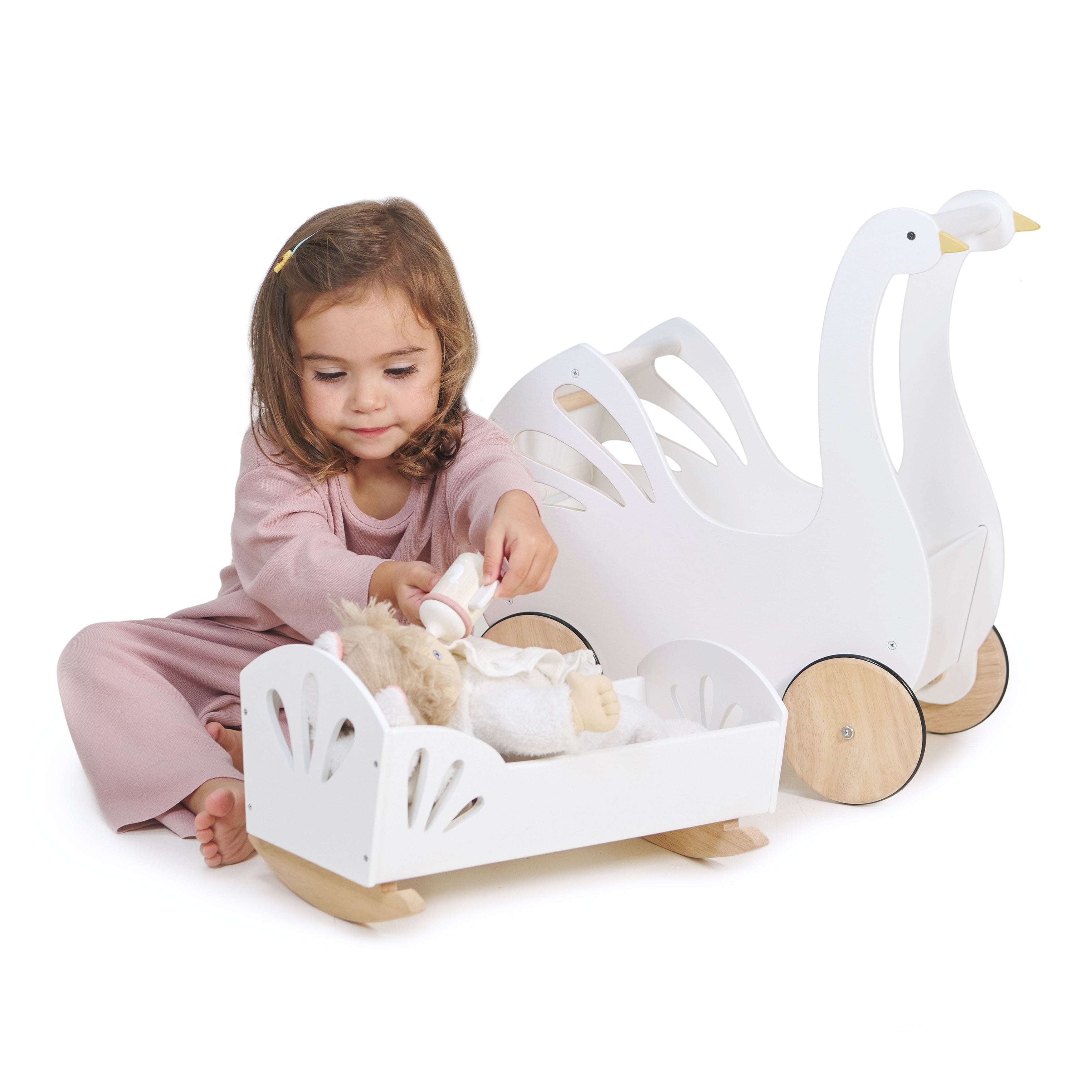 Tender Leaf Sweet Swan Dolly Bed