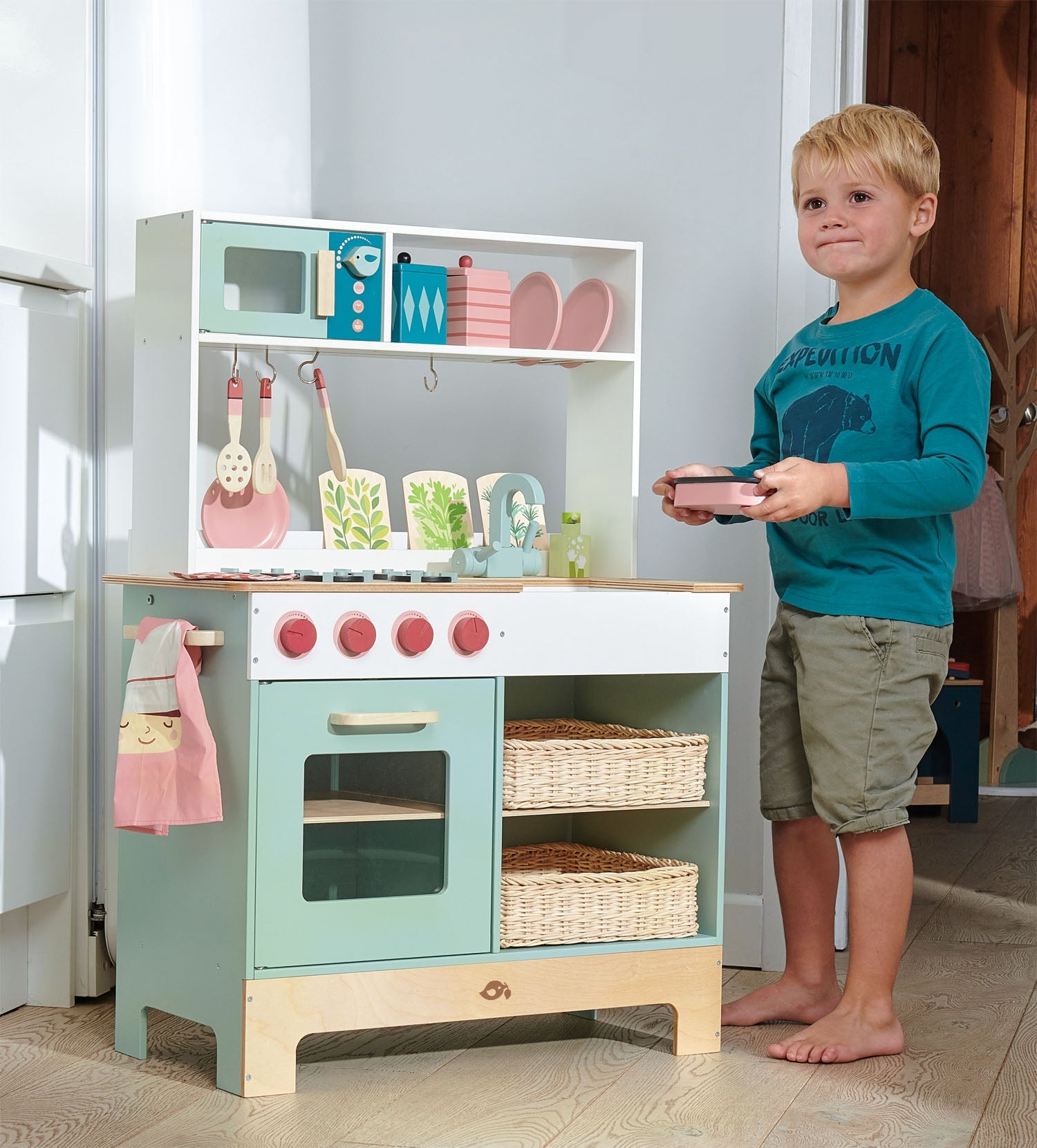 Tender Leaf Kitchen Range