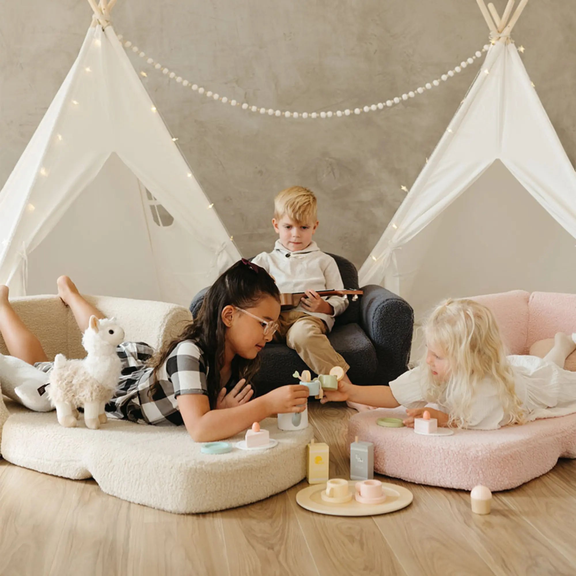 Afternoon Couch | Pink Kids Chair