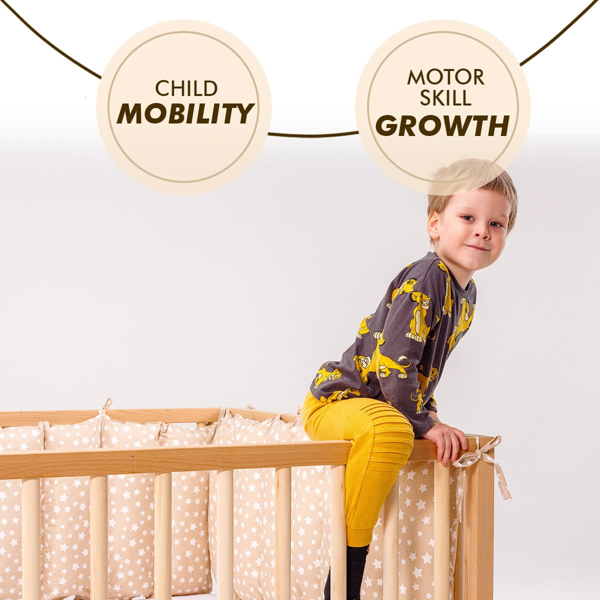Montessori Floor Bed with Fence | Full Size