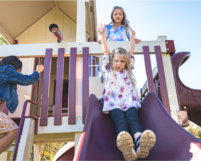 Orion’s Hideout Vinyl Swing Set with Playhouse slide