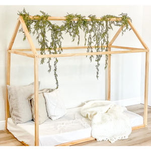 2MamaBees Montessori House bed Lifestyle Corner View