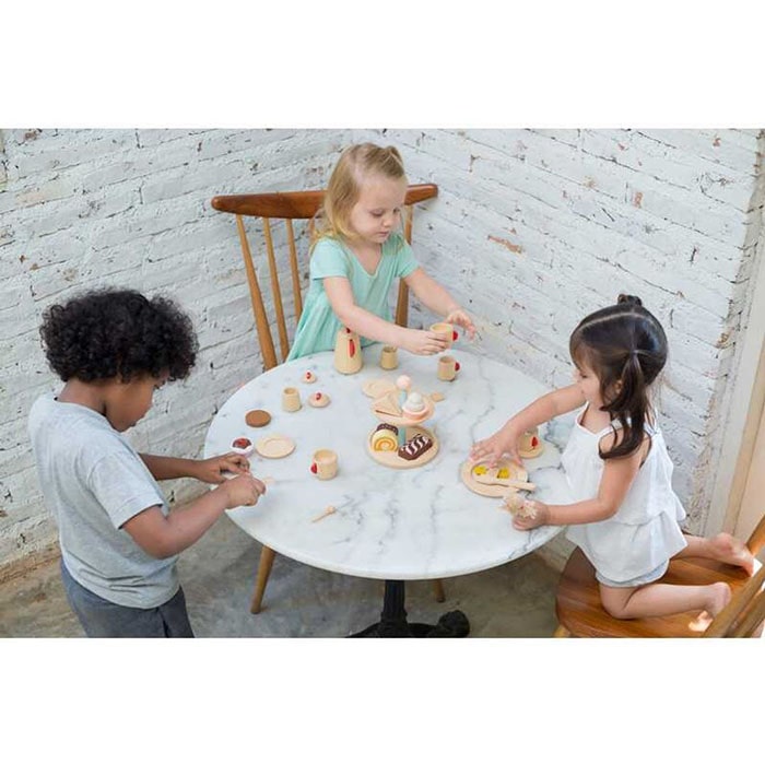 PlanToys Bakery Stand Set Playing