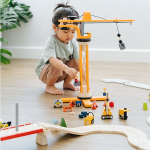 PlanToys Crane Set Lifestyle 1