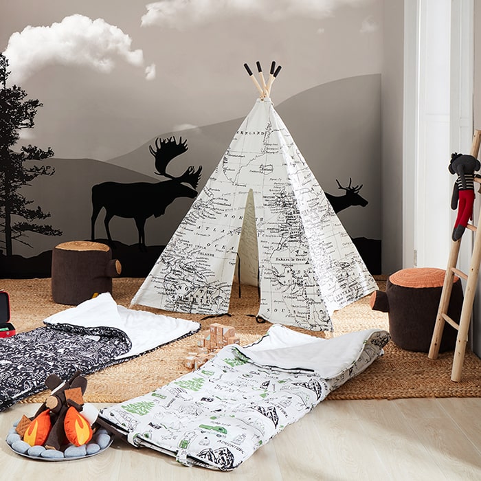 Wonder & Wise Around the World Teepee Front View