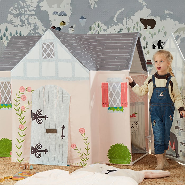 Wonder & Wise Dream House Playhouse With Kid Playing