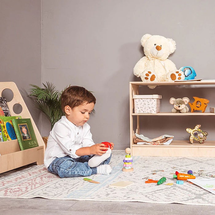 https://alignedplay.com/cdn/shop/products/WoodandHeartsMontessoriShelvesPlaying.jpg?v=1680321444