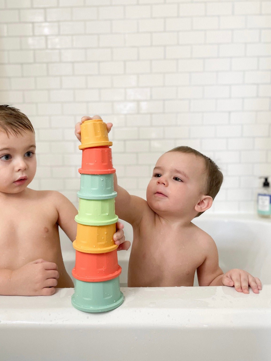 Bannor Toys Stacking Cups